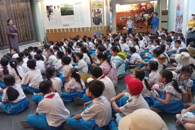 HÀNH TRÌNH VỀ ĐỊA CHỈ ĐỎ