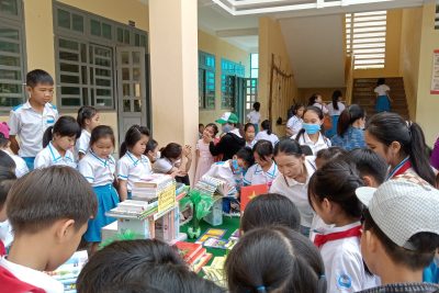 TRƯNG BÀY VÀ GIỚI THIỆU SÁCH. NĂM HỌC: 2022-2023